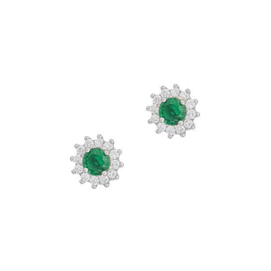 kessajewels-ROZETA EARRINGS Ασημένια σκουλαρίκια ροζέτα με καρφωμένες πέτρες ζιργκόν.